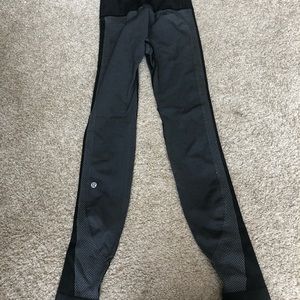 Lululemon seamless crotch leggings, size 2